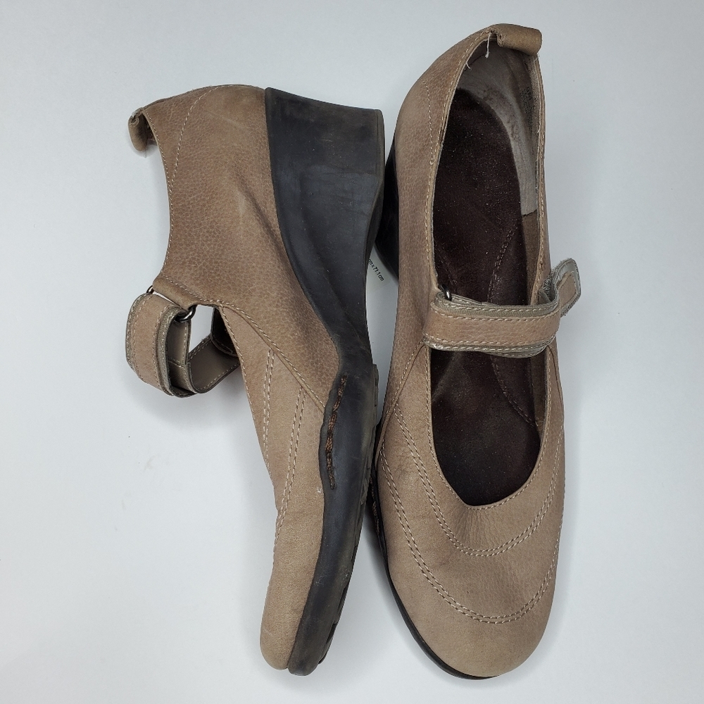 Aerosoles || Tan Leather Wedges Mary Jane - Picture 1 of 6